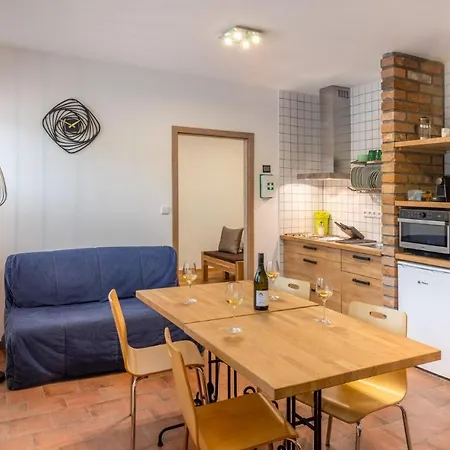 Zabinec - Penzion, Vinoteka 4* Kurdějov