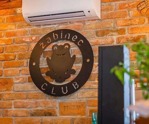 Zabinec - Penzion, Vinoteka Konukevi Kurdějov